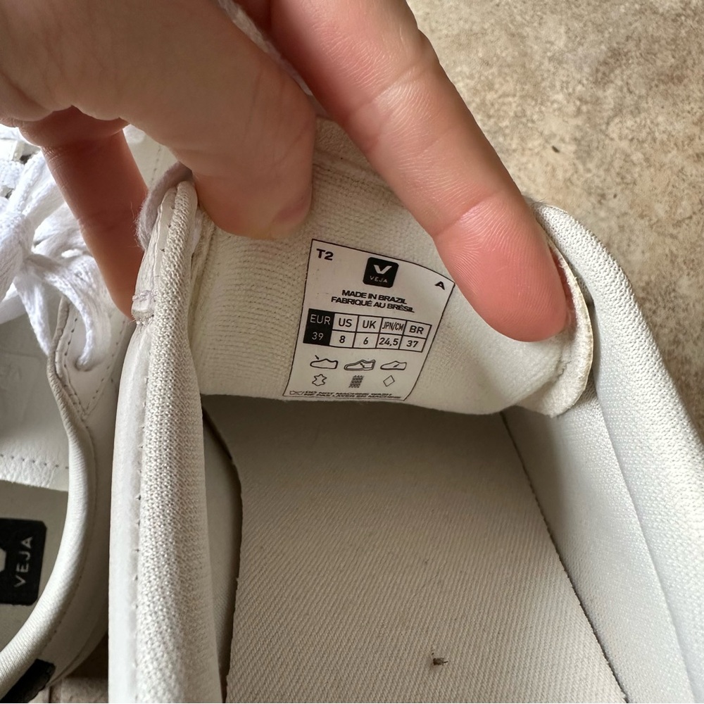 SO PERFECT WOMENS VEJA V-10 WHITE W/ BLACK LEATHER SNEAKERS SHOES SZ 8 - Picture 7 of 7